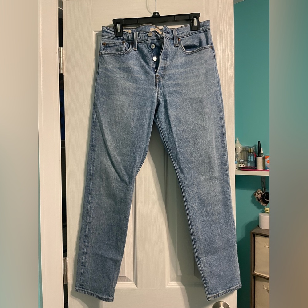 Levi wedgie straight jeans